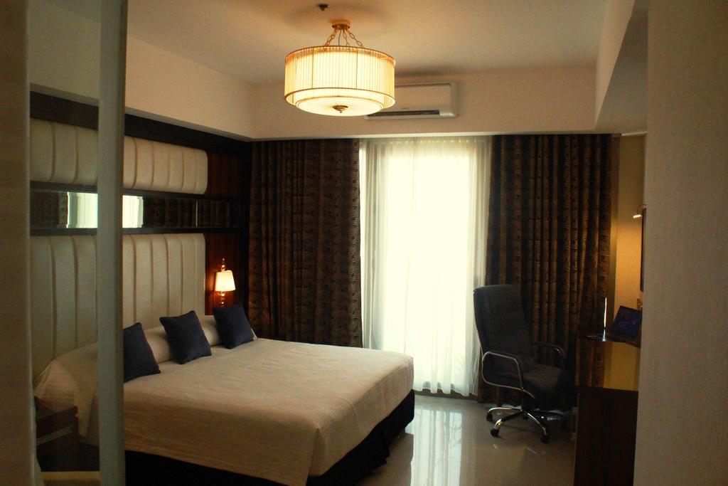 Central Park Tower Resort Анхелес Номер фото