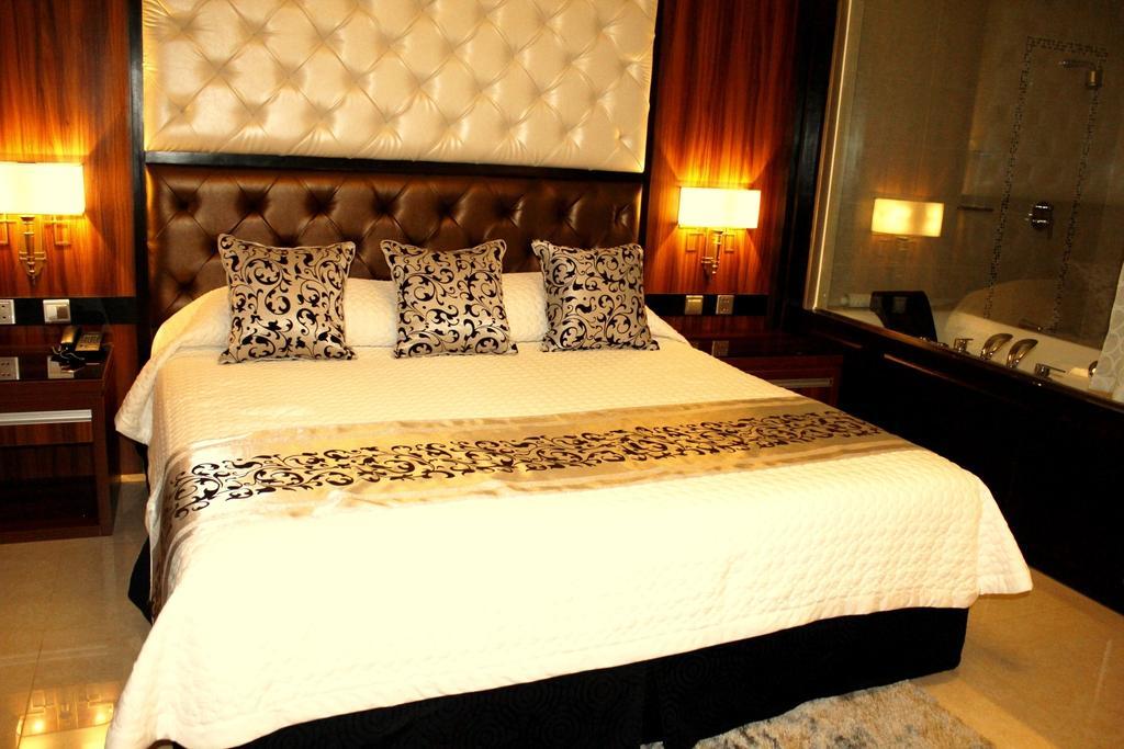Central Park Tower Resort Анхелес Номер фото