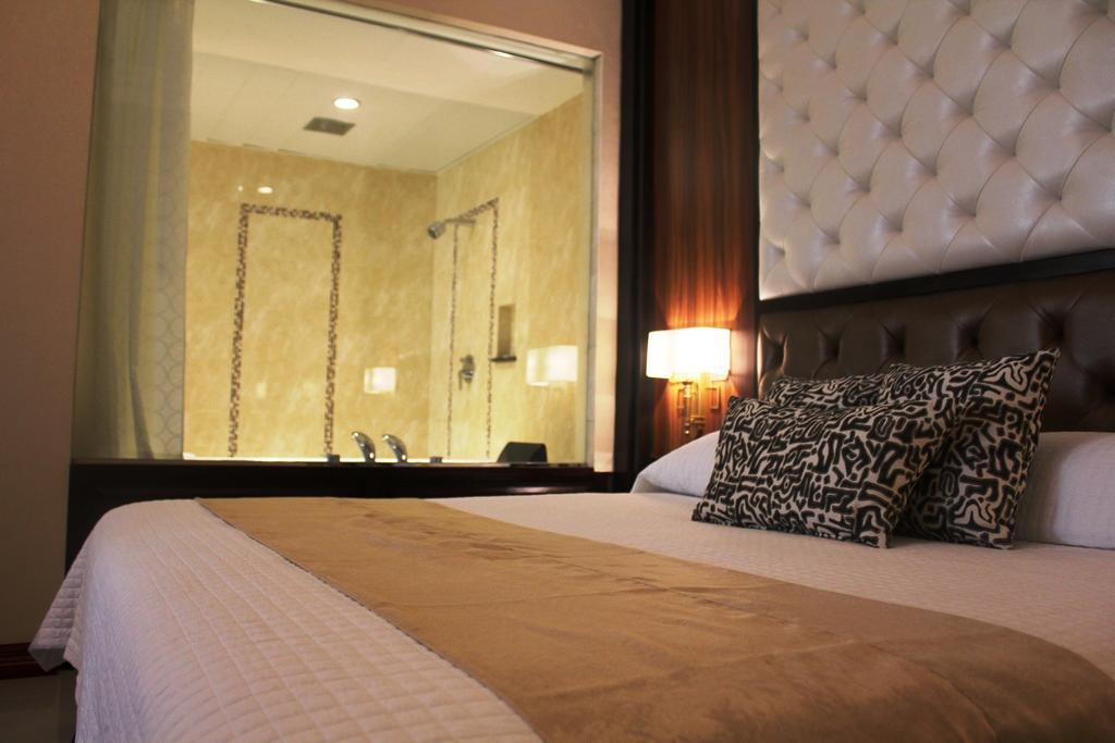 Central Park Tower Resort Анхелес Номер фото