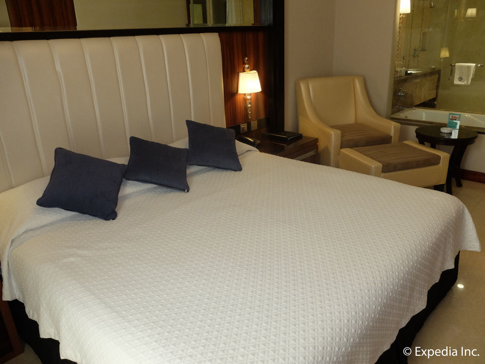 Central Park Tower Resort Анхелес Экстерьер фото